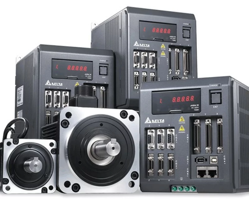 ASD-M-0721-F Блок управления 3-мя сервомоторами, 3x0.75кВт 1x220В, второй вход обратной связи, высокоскоростная шина DMCNET